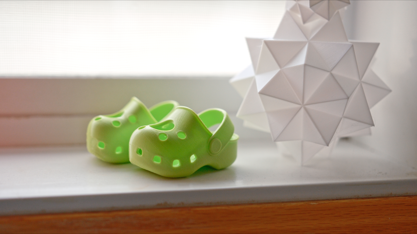 Baby Croc Pen Holder