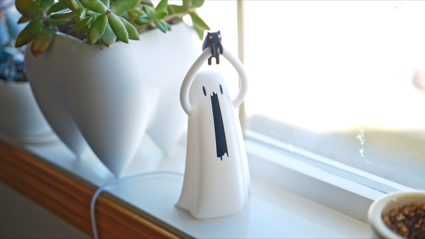 Ghost Holding a Kitty USB Lamp
