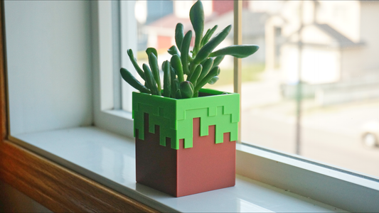 Minecraft Dirt Block Planter & Pen Holder