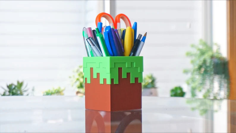 Minecraft Dirt Block Planter & Pen Holder